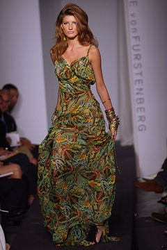 Diane Von Furstenberg fashion show for Spring/Summer 2003