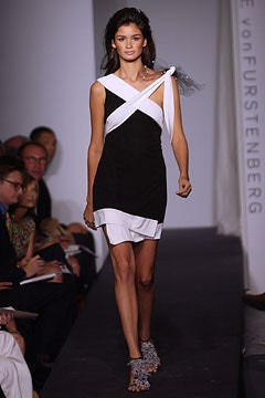 Diane Von Furstenberg fashion show for Spring/Summer 2003