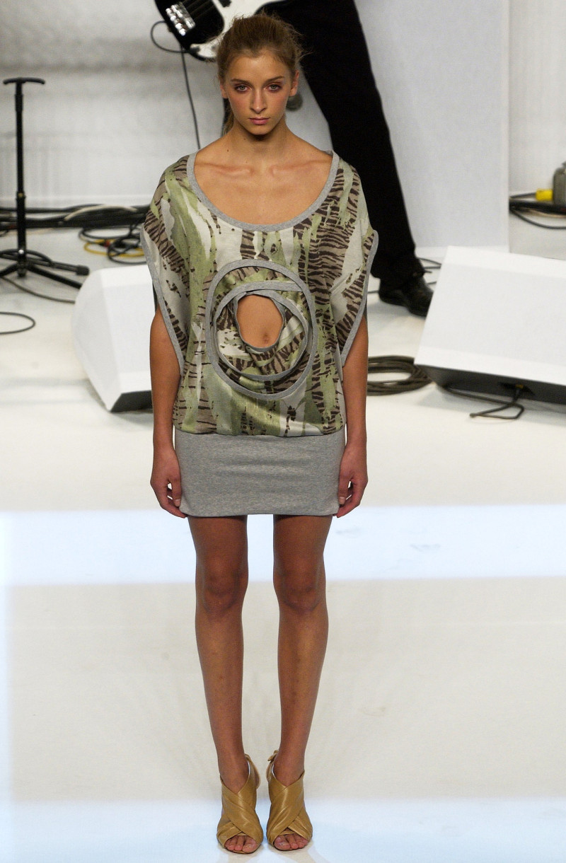 Hussein Chalayan fashion show for Spring/Summer 2003