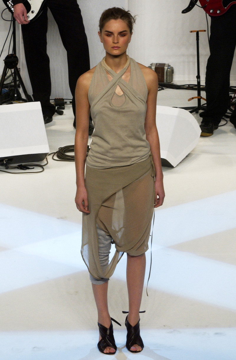 Hussein Chalayan fashion show for Spring/Summer 2003