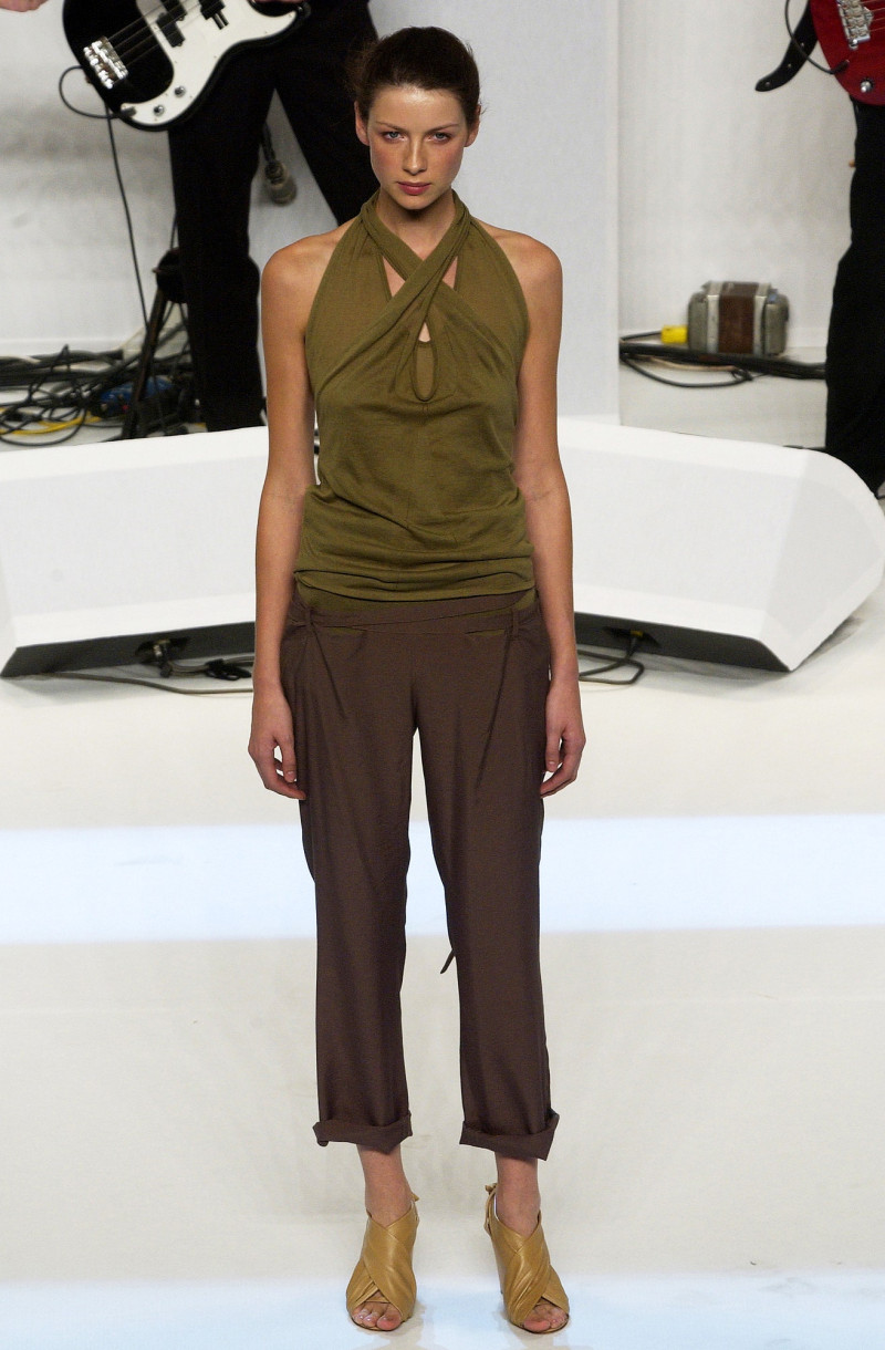 Hussein Chalayan fashion show for Spring/Summer 2003