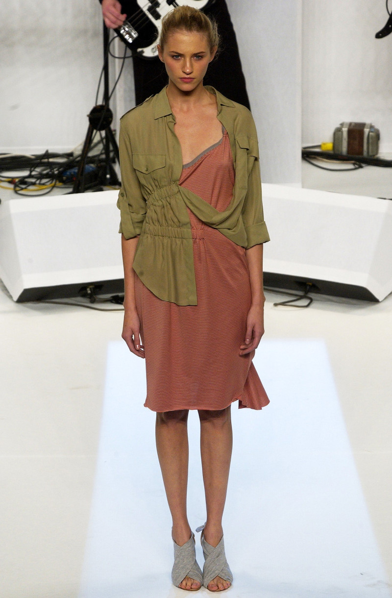 Hussein Chalayan fashion show for Spring/Summer 2003