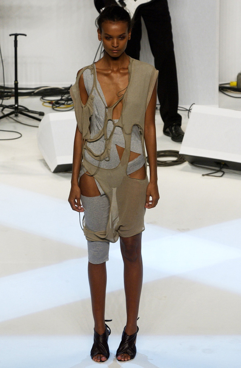 Hussein Chalayan fashion show for Spring/Summer 2003