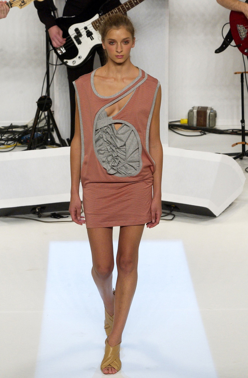 Hussein Chalayan fashion show for Spring/Summer 2003