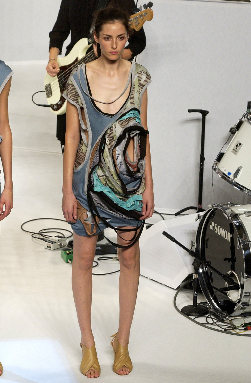 Hussein Chalayan fashion show for Spring/Summer 2003