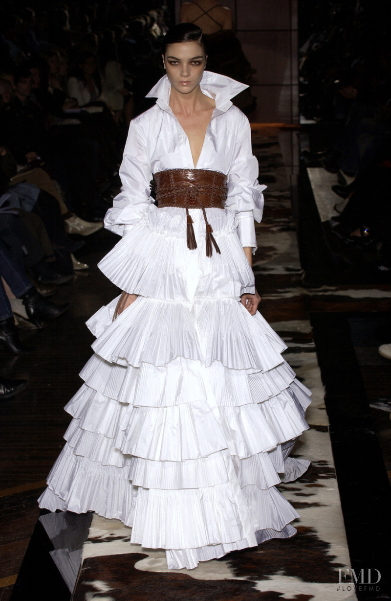 Mariacarla Boscono featured in  the Gianfranco Ferré fashion show for Autumn/Winter 2005