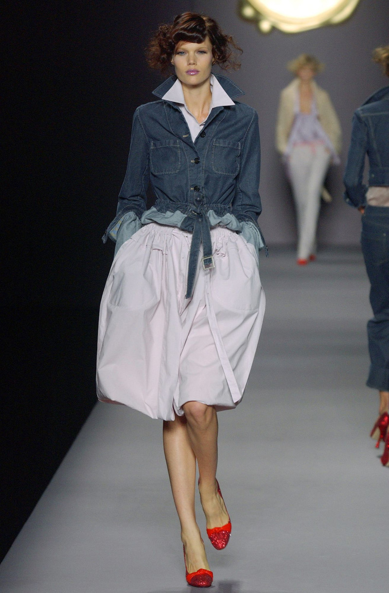 Viktor & Rolf fashion show for Spring/Summer 2004
