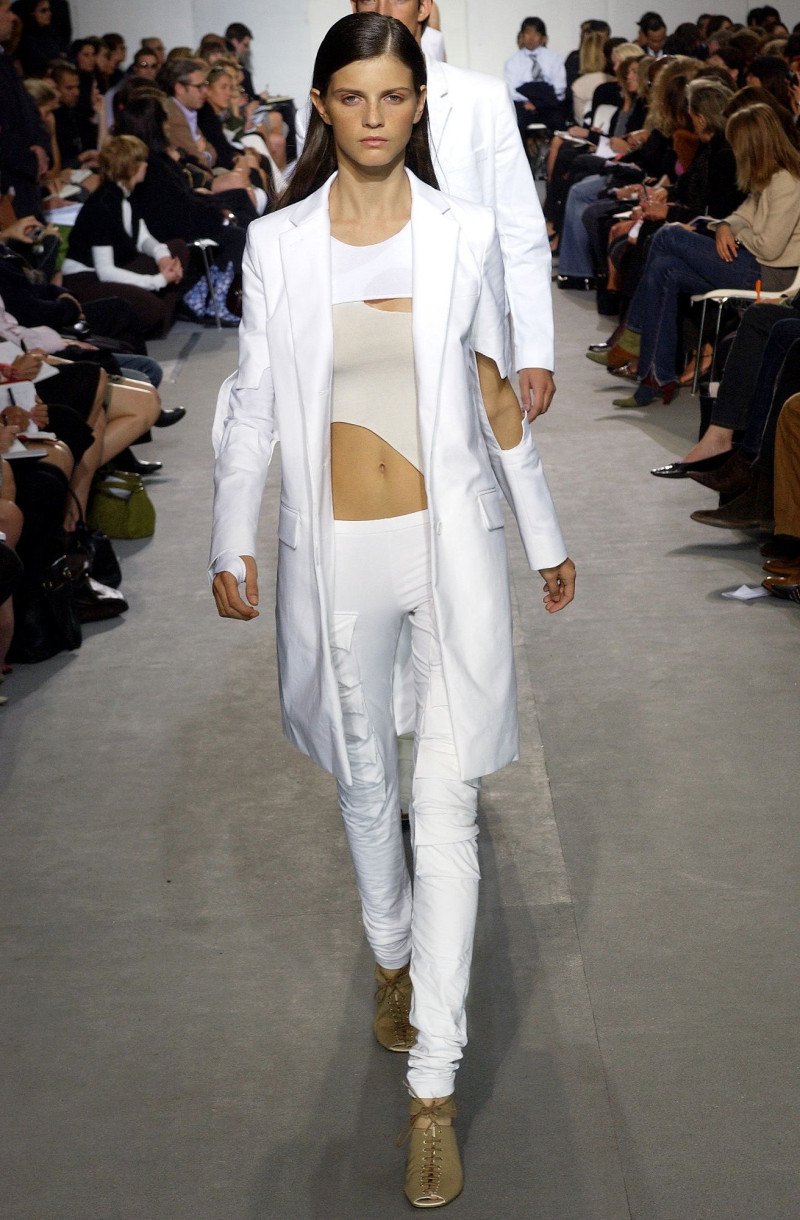 Helmut Lang fashion show for Spring/Summer 2004