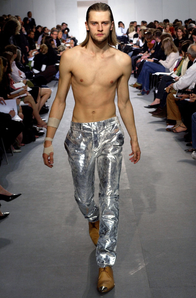 Helmut Lang fashion show for Spring/Summer 2004