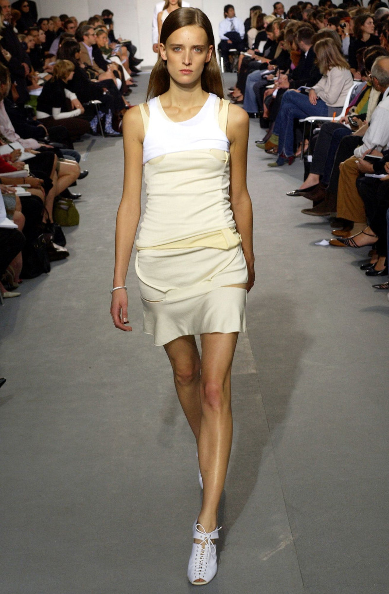 Helmut Lang fashion show for Spring/Summer 2004