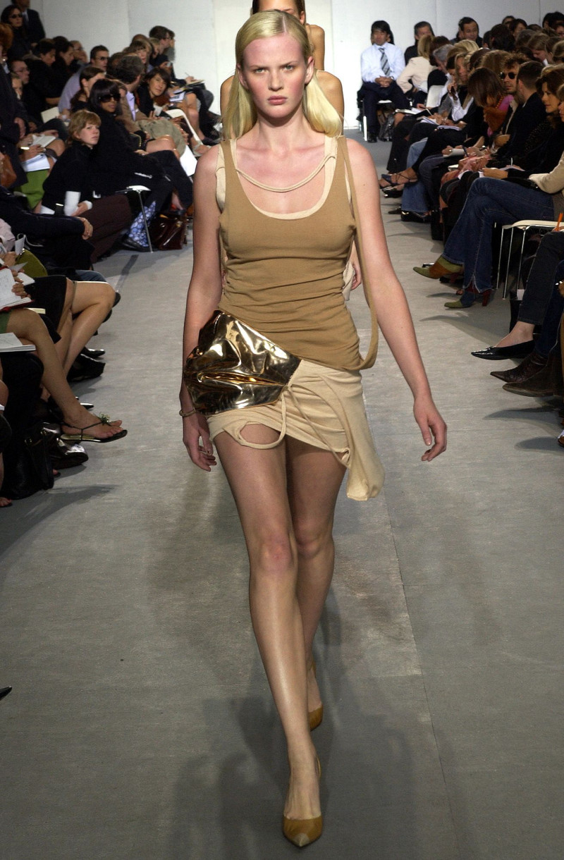 Helmut Lang fashion show for Spring/Summer 2004