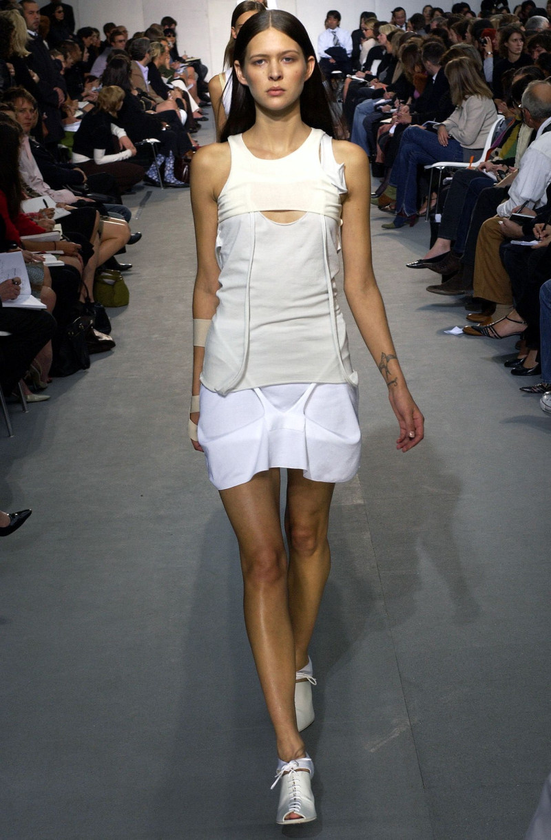 Helmut Lang fashion show for Spring/Summer 2004