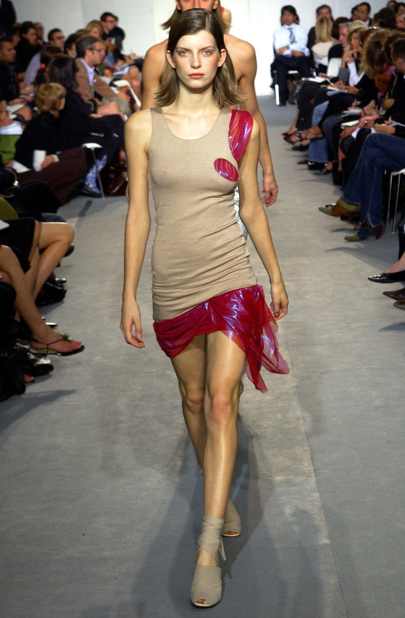 Helmut Lang fashion show for Spring/Summer 2004