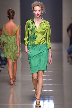 Alberta Ferretti fashion show for Spring/Summer 2004