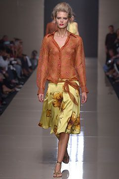 Alberta Ferretti fashion show for Spring/Summer 2004