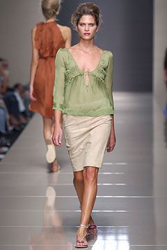 Alberta Ferretti fashion show for Spring/Summer 2004