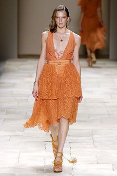 Givenchy fashion show for Spring/Summer 2004