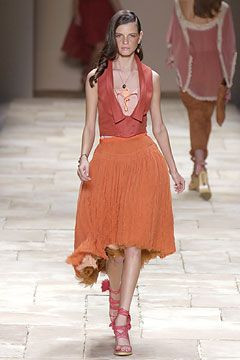 Givenchy fashion show for Spring/Summer 2004