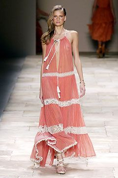 Givenchy fashion show for Spring/Summer 2004