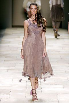 Givenchy fashion show for Spring/Summer 2004