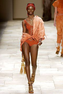 Givenchy fashion show for Spring/Summer 2004