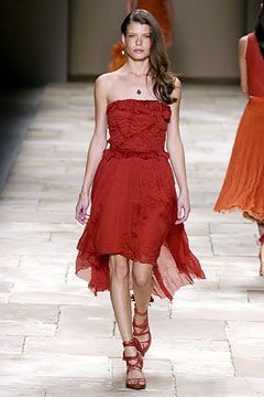 Givenchy fashion show for Spring/Summer 2004