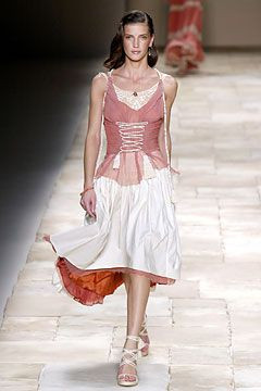 Givenchy fashion show for Spring/Summer 2004