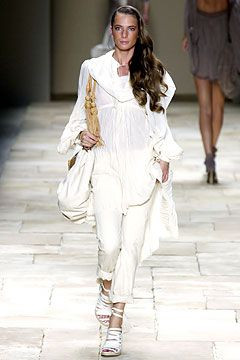 Givenchy fashion show for Spring/Summer 2004