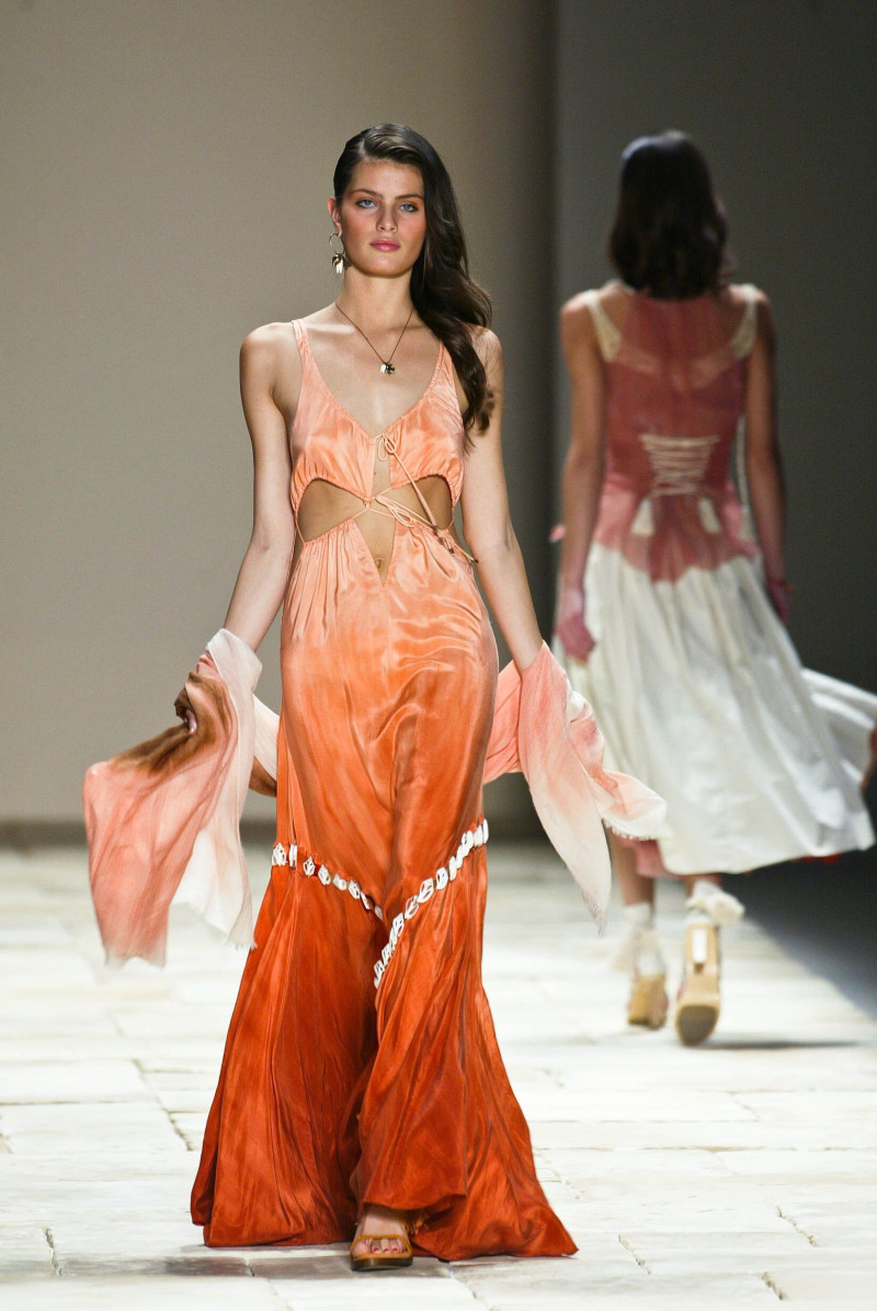 Isabeli Fontana featured in  the Givenchy fashion show for Spring/Summer 2004