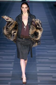 Fendi fashion show for Autumn/Winter 2004