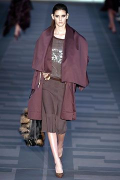Fendi fashion show for Autumn/Winter 2004