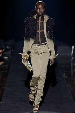 Gianfranco Ferré fashion show for Autumn/Winter 2003