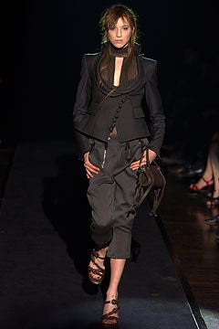 Gianfranco Ferré fashion show for Autumn/Winter 2003