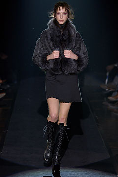 Gianfranco Ferré fashion show for Autumn/Winter 2003