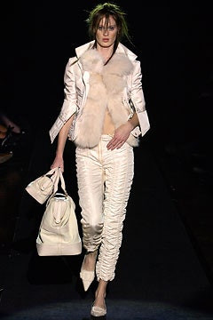 Gianfranco Ferré fashion show for Autumn/Winter 2003