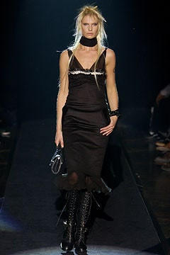 Gianfranco Ferré fashion show for Autumn/Winter 2003
