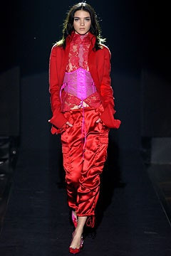 Gianfranco Ferré fashion show for Autumn/Winter 2003