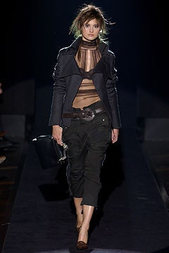 Gianfranco Ferré fashion show for Autumn/Winter 2003
