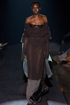 Gianfranco Ferré fashion show for Autumn/Winter 2003