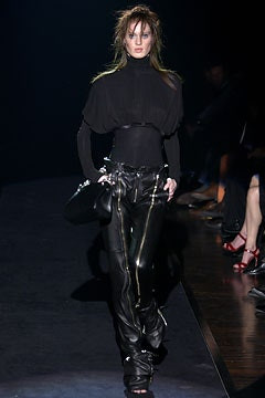 Gianfranco Ferré fashion show for Autumn/Winter 2003