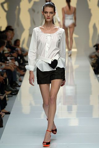 Moschino fashion show for Spring/Summer 2006