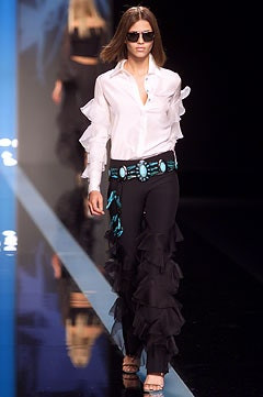 Valentino fashion show for Spring/Summer 2002