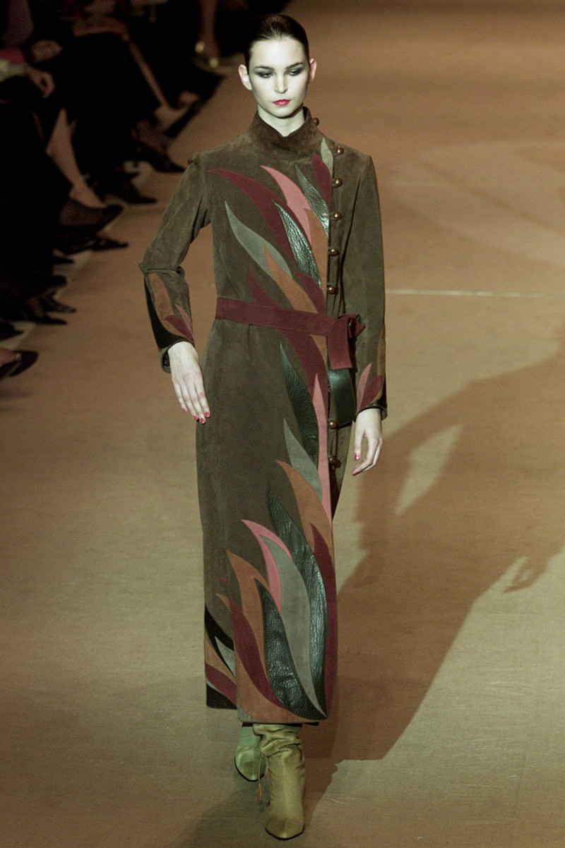 Saint Laurent fashion show for Spring/Summer 2002