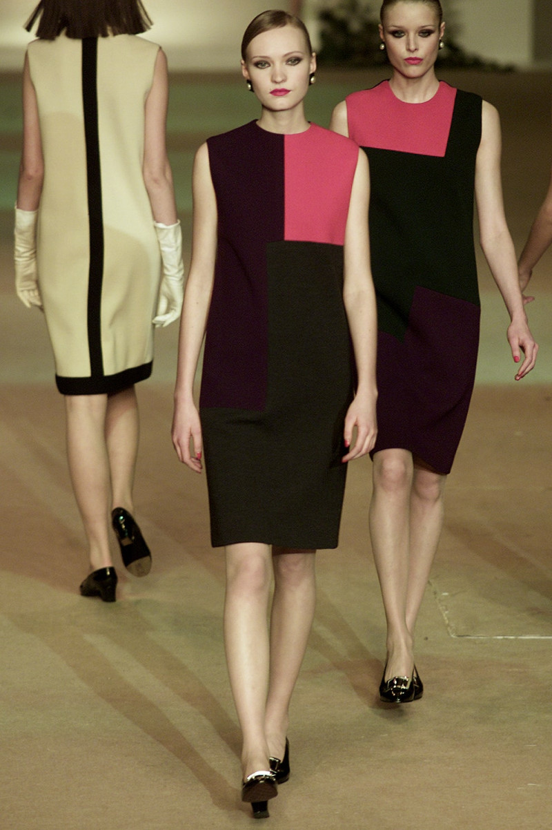 Saint Laurent fashion show for Spring/Summer 2002