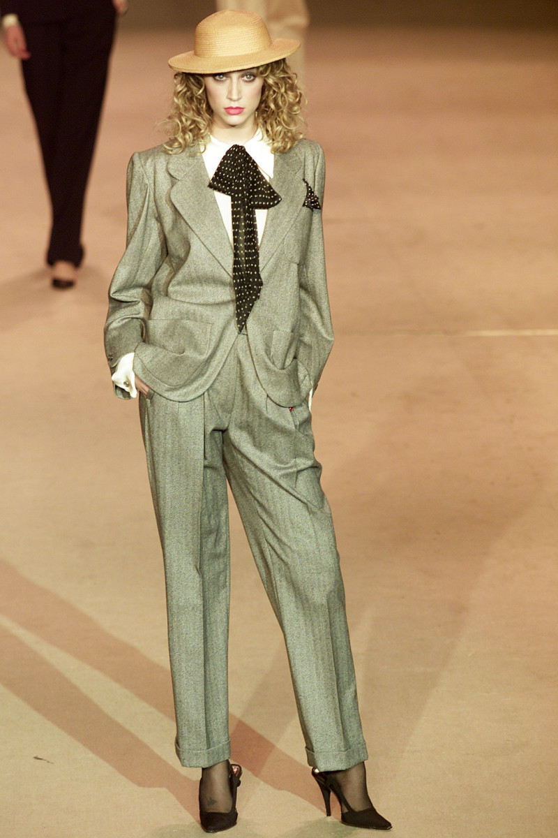 Saint Laurent fashion show for Spring/Summer 2002