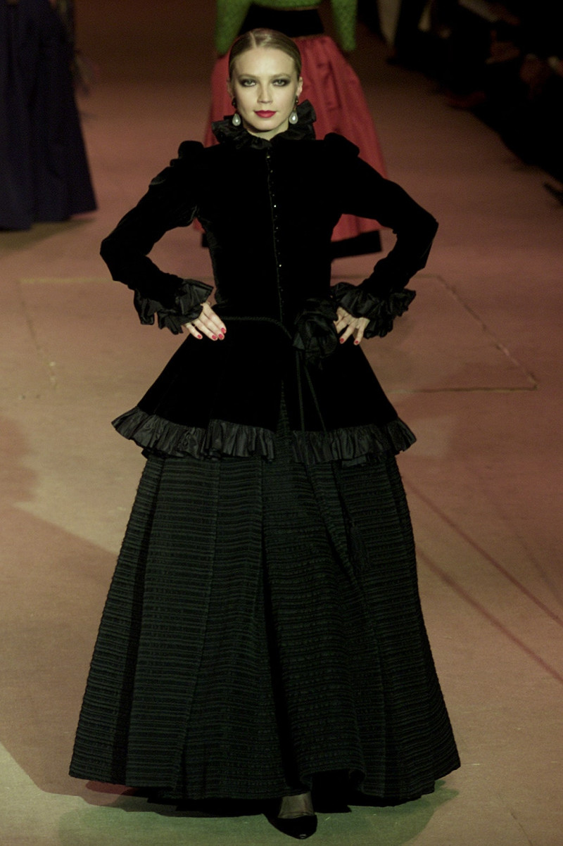 Saint Laurent fashion show for Spring/Summer 2002