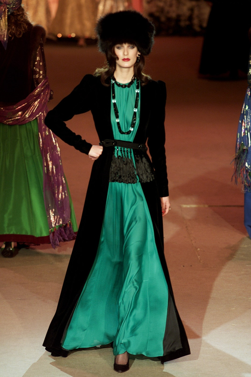 Saint Laurent fashion show for Spring/Summer 2002