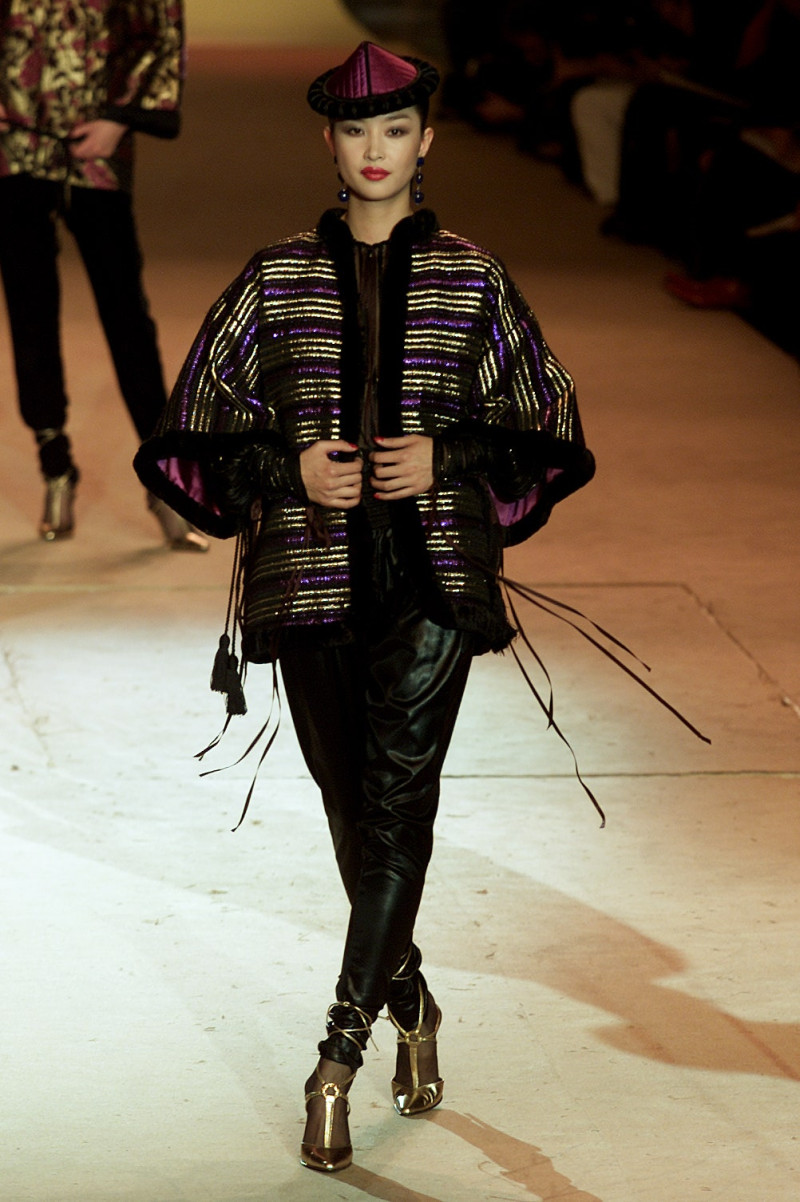 Saint Laurent fashion show for Spring/Summer 2002