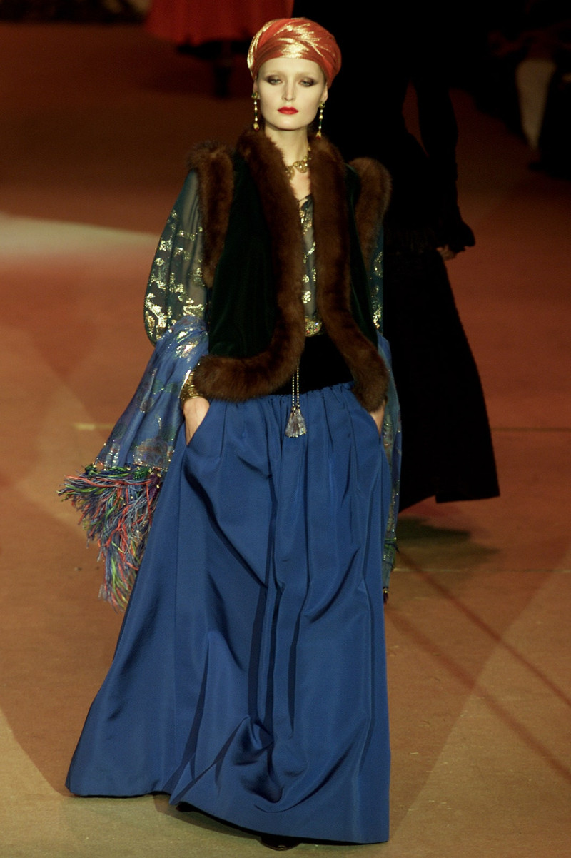 Saint Laurent fashion show for Spring/Summer 2002