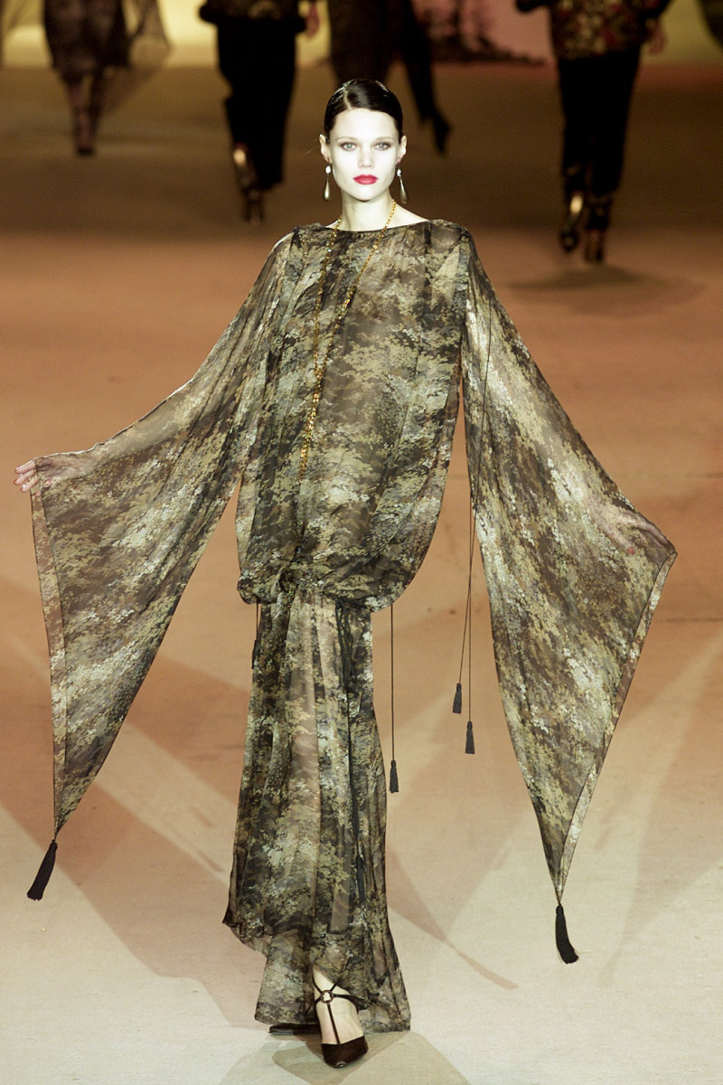 Saint Laurent fashion show for Spring/Summer 2002